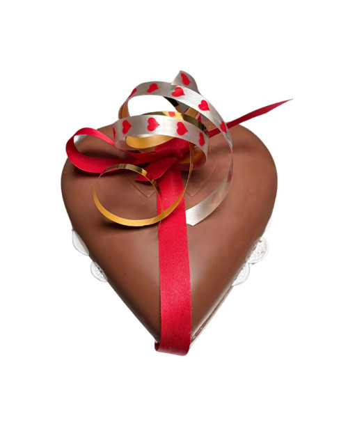 Coeur  en chocolat  garni de coeurs pralinés 15.80€